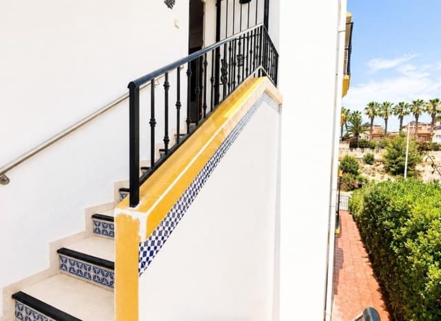 2 makuuhuone Kattohuoneisto myytävänä paikassa Los Dolses, Orihuela mukana uima-altaan - 239 995 € (Ref: 9927675)