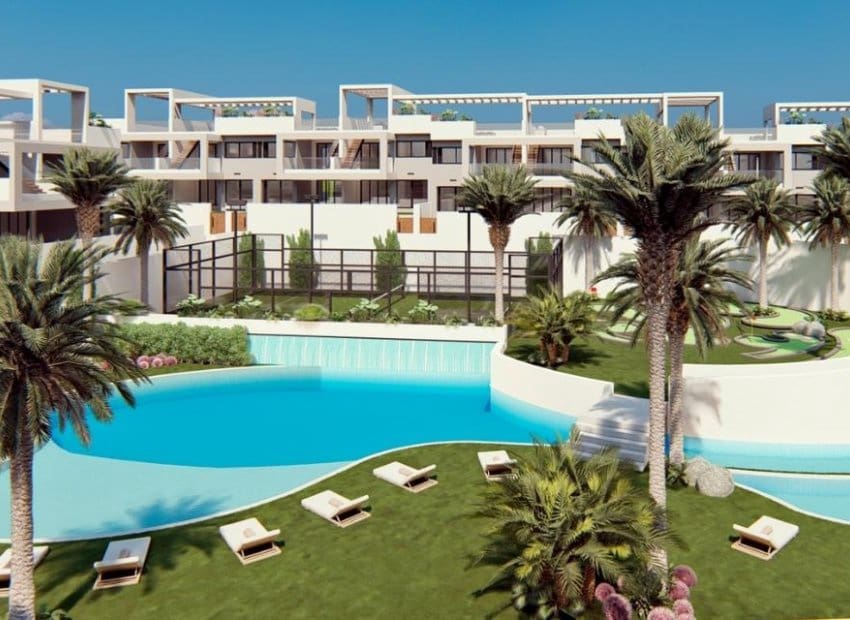 2 soveværelse Lejlighed til salg i Torrevieja med swimmingpool garage - € 309.900 (Ref: 9927692)