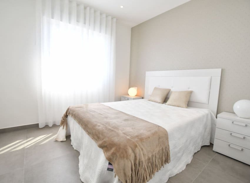 2 sovrum Lägenhet till salu i San Miguel de Salinas med pool - 273 800 € (Ref: 9927693)