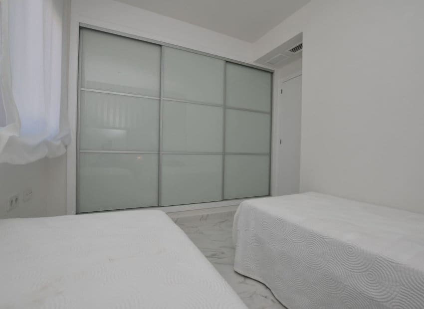 2 sovrum Lägenhet till salu i San Miguel de Salinas med pool - 273 800 € (Ref: 9927693)
