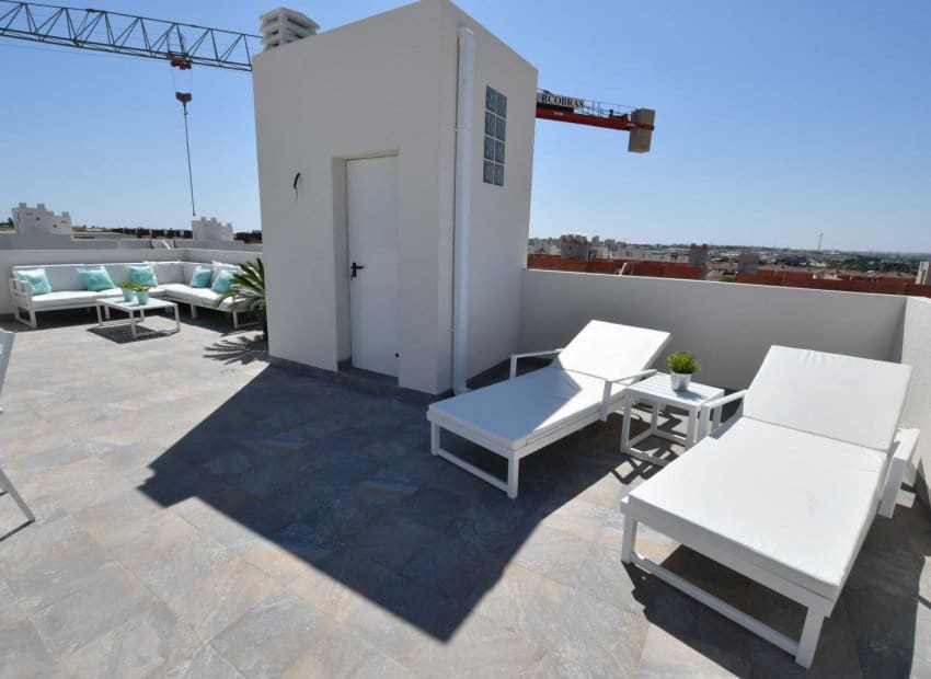 2 sovrum Lägenhet till salu i San Miguel de Salinas med pool - 273 800 € (Ref: 9927693)