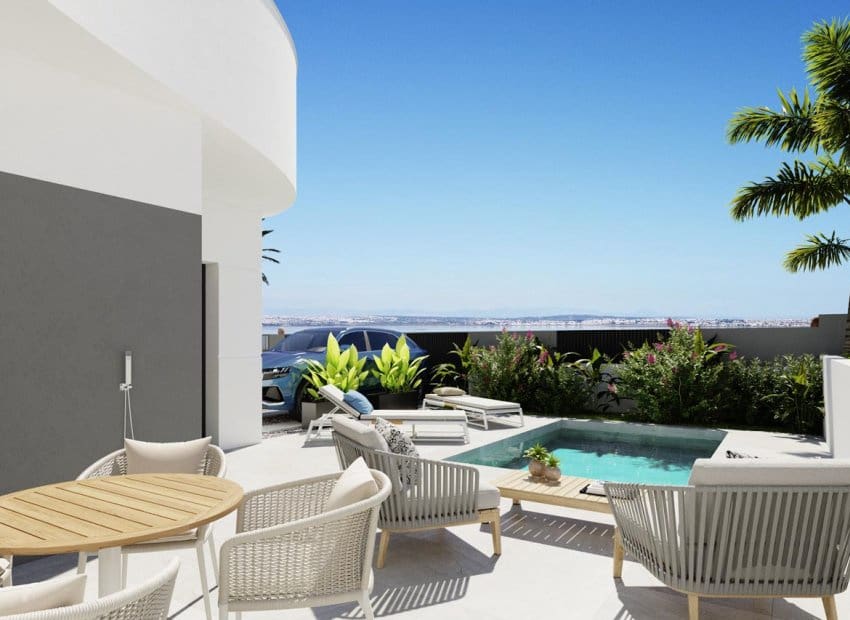 2 soveværelse Penthouse til salg i Torrevieja med swimmingpool - € 330.000 (Ref: 9927695)