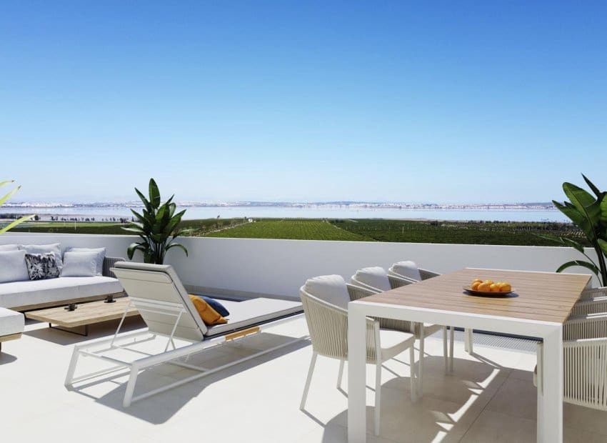 2 soveværelse Penthouse til salg i Torrevieja med swimmingpool - € 330.000 (Ref: 9927695)
