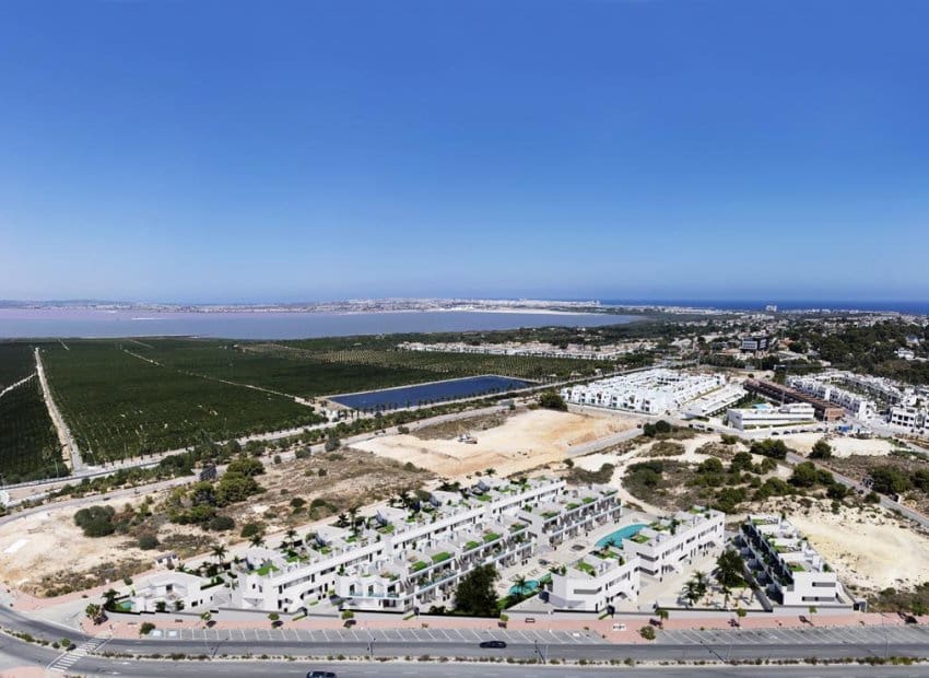 2 soveværelse Penthouse til salg i Torrevieja med swimmingpool - € 330.000 (Ref: 9927695)