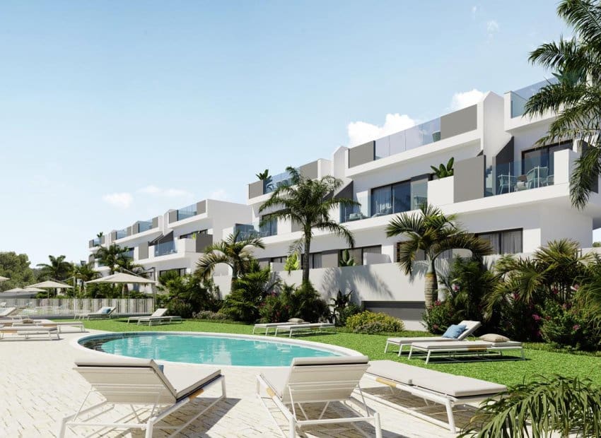 2 soveværelse Penthouse til salg i Torrevieja med swimmingpool - € 330.000 (Ref: 9927695)