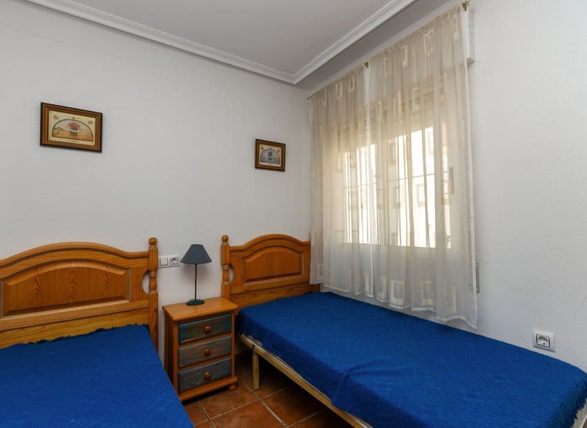 2 slaapkamer Huis te koop in La Zenia met zwembad - € 235.000 (Ref: 9927716)