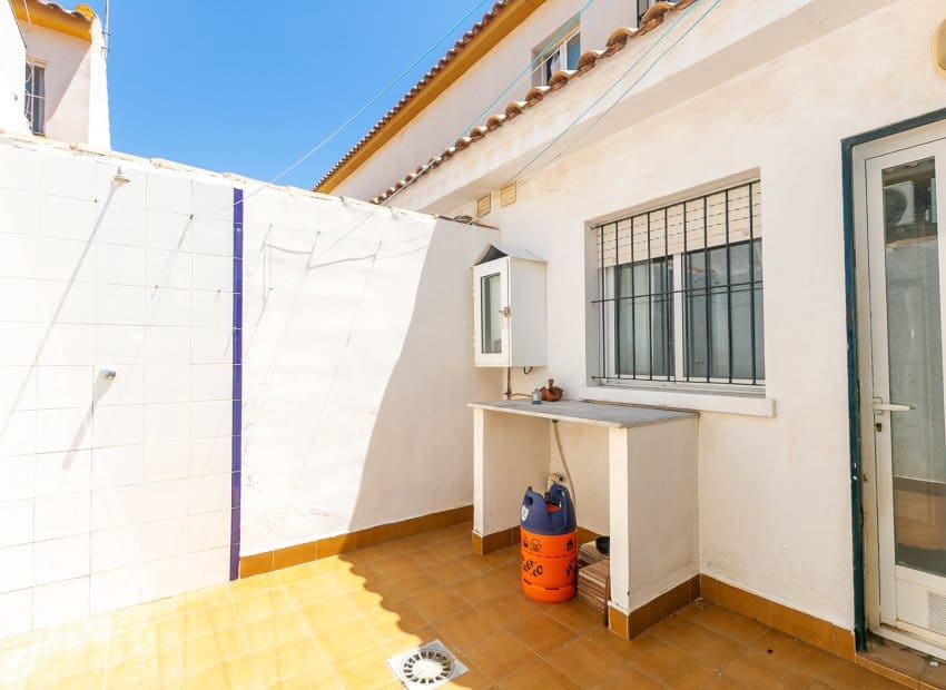 2 slaapkamer Huis te koop in La Zenia met zwembad - € 235.000 (Ref: 9927716)