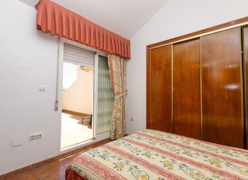 2 slaapkamer Huis te koop in La Zenia met zwembad - € 235.000 (Ref: 9927716)