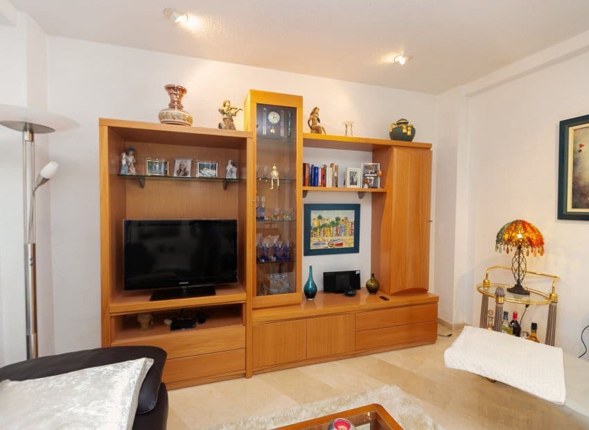 3 quarto Moradia para venda em Villamartin com piscina garagem - 530 000 € (Ref: 9927717)