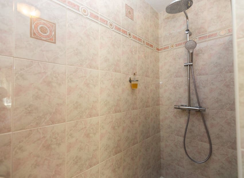 3 quarto Moradia para venda em Villamartin com piscina garagem - 530 000 € (Ref: 9927717)