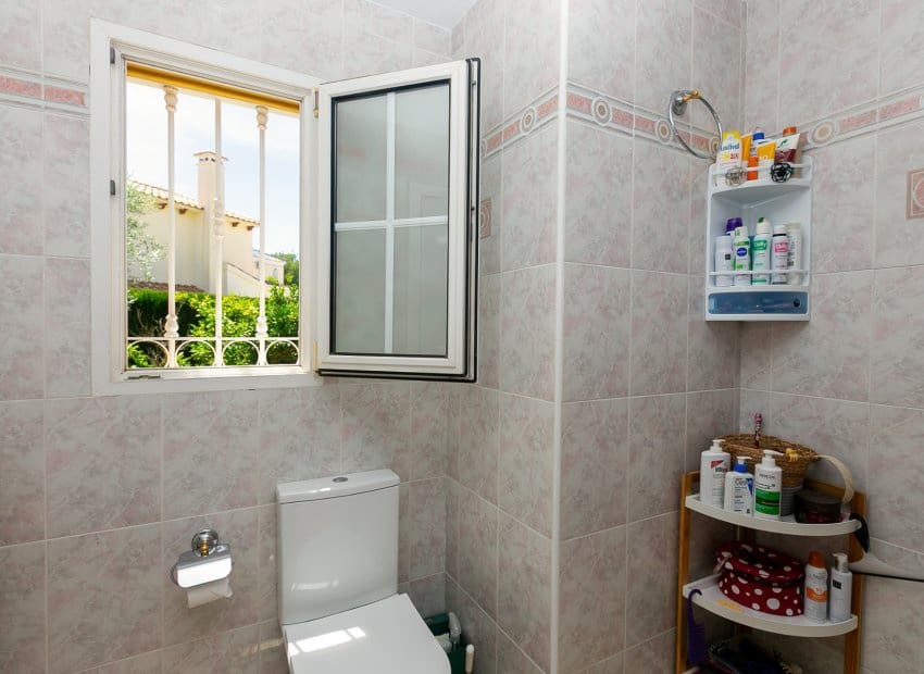 3 quarto Moradia para venda em Villamartin com piscina garagem - 530 000 € (Ref: 9927717)