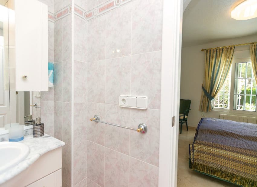 3 quarto Moradia para venda em Villamartin com piscina garagem - 530 000 € (Ref: 9927717)