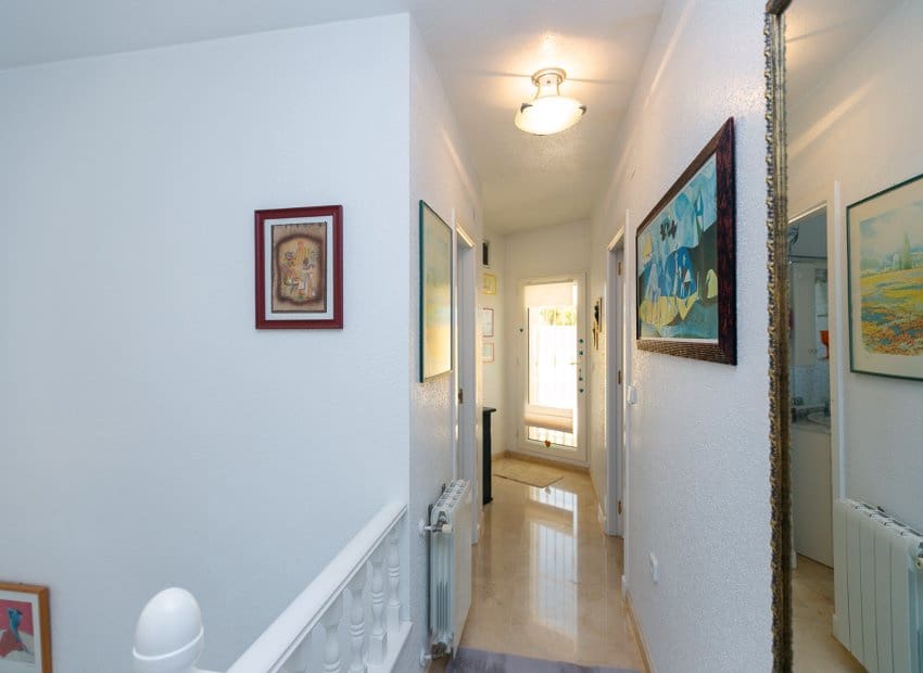 3 quarto Moradia para venda em Villamartin com piscina garagem - 530 000 € (Ref: 9927717)