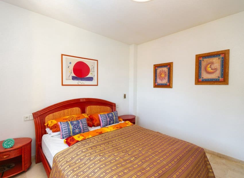 3 quarto Moradia para venda em Villamartin com piscina garagem - 530 000 € (Ref: 9927717)