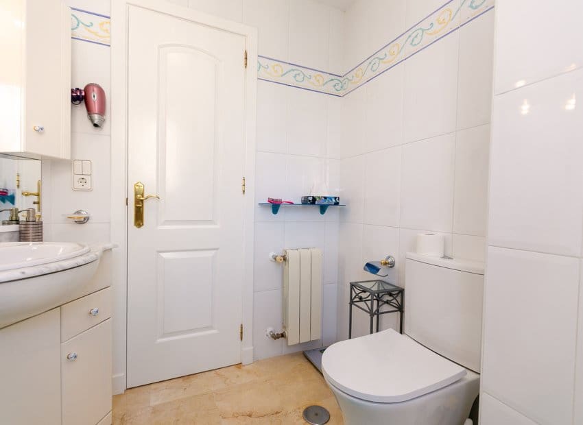3 quarto Moradia para venda em Villamartin com piscina garagem - 530 000 € (Ref: 9927717)