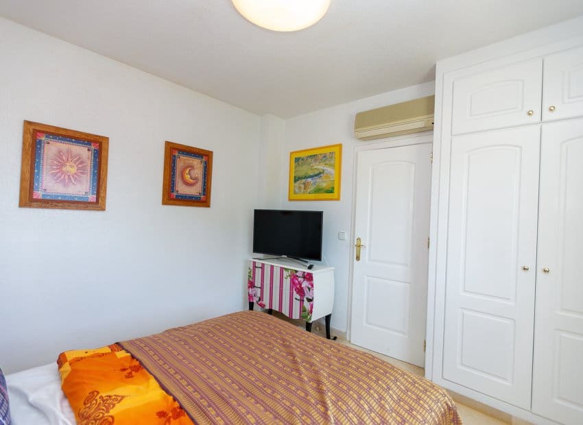 3 quarto Moradia para venda em Villamartin com piscina garagem - 530 000 € (Ref: 9927717)