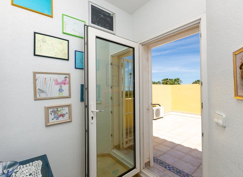 3 quarto Moradia para venda em Villamartin com piscina garagem - 530 000 € (Ref: 9927717)