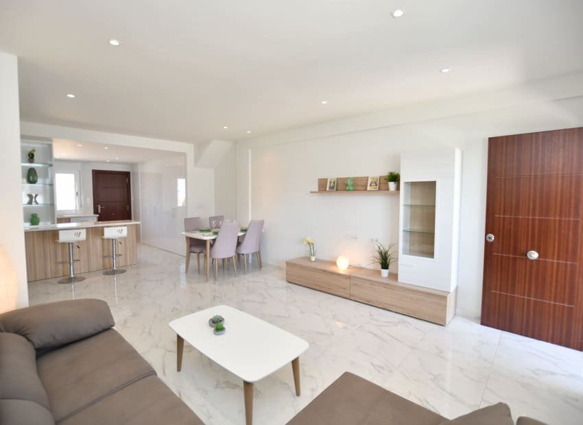Apartamento de 2 habitaciones en San Miguel de Salinas en venta con piscina - 251.900 € (Ref: 9942789)