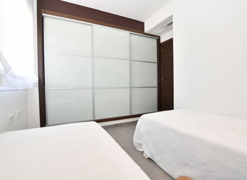 Apartamento de 2 habitaciones en San Miguel de Salinas en venta con piscina - 251.900 € (Ref: 9942789)