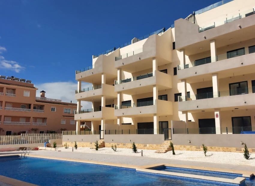 2 soveværelse Lejlighed til salg i Villamartin med swimmingpool garage - € 287.000 (Ref: 9958705)