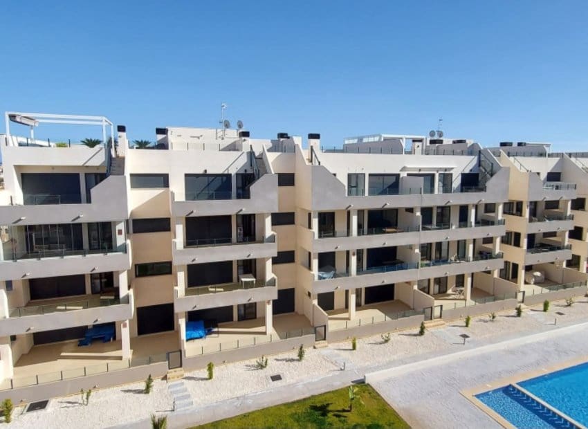 2 soveværelse Lejlighed til salg i Villamartin med swimmingpool garage - € 287.000 (Ref: 9958705)