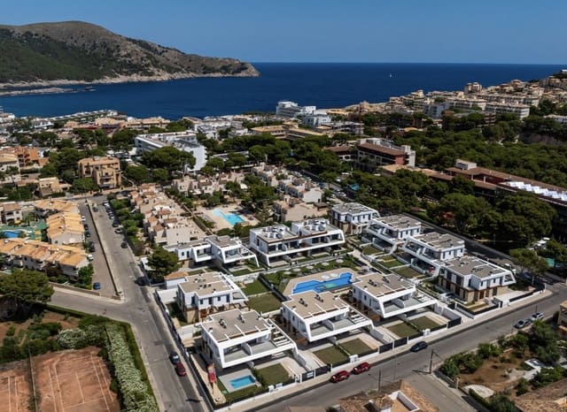 3 soveværelse Villa til salg i Cala Ratjada, Capdepera med swimmingpool garage - € 970.000 (Ref: 9967016)