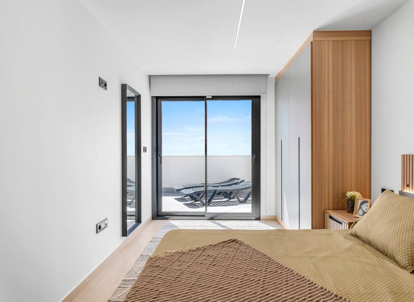 2 sovrum Takvåning till salu i Guardamar del Segura med pool - 250 000 € (Ref: 9967019)