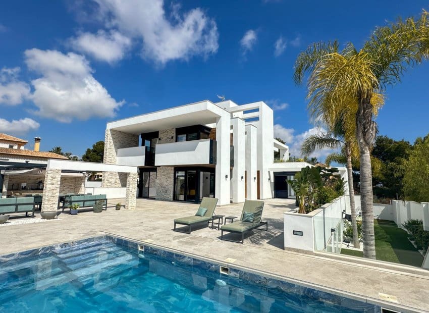 4 camera da letto Villa in vendita in Villamartin con piscina garage - 2.950.000 € (Rif: 9967021)