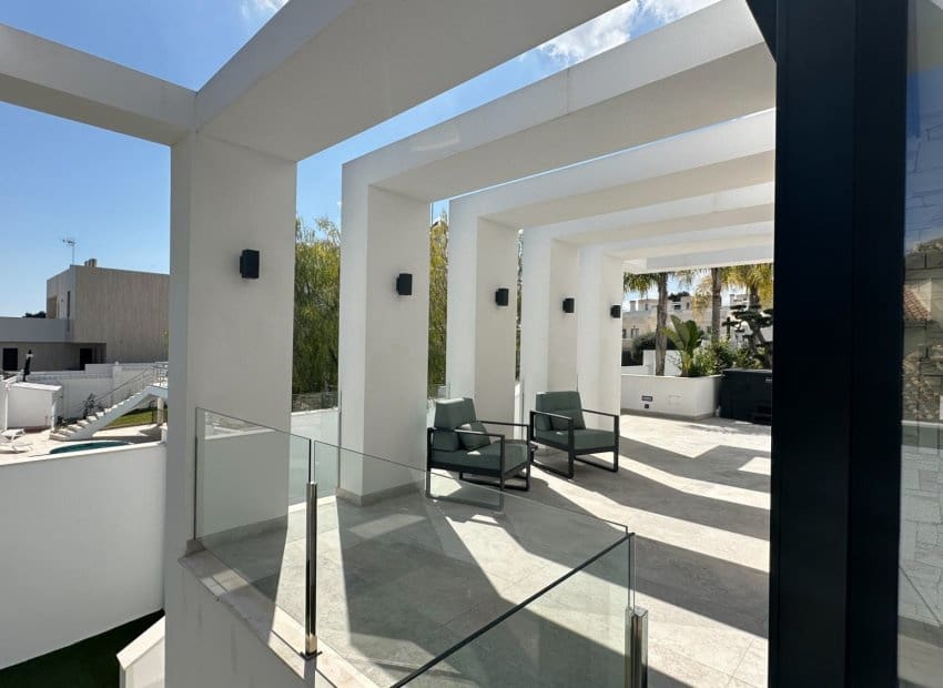 4 camera da letto Villa in vendita in Villamartin con piscina garage - 2.950.000 € (Rif: 9967021)