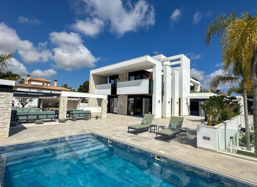 4 camera da letto Villa in vendita in Villamartin con piscina garage - 2.950.000 € (Rif: 9967021)