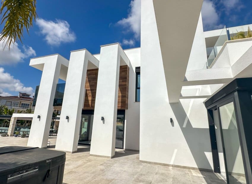 4 camera da letto Villa in vendita in Villamartin con piscina garage - 2.950.000 € (Rif: 9967021)