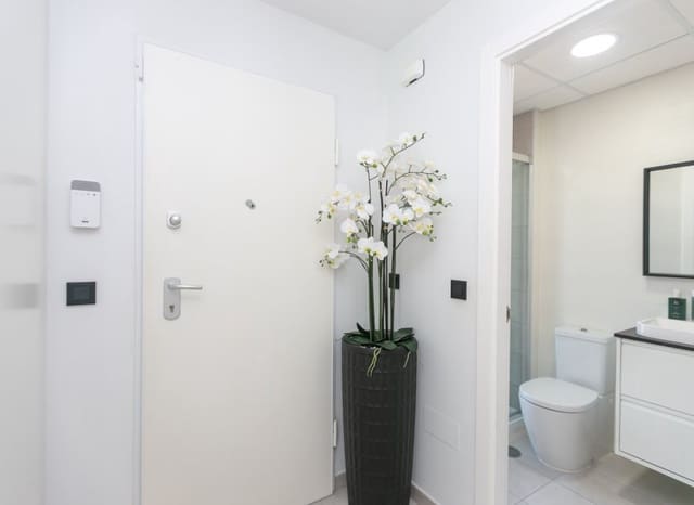 3 makuuhuone Huvila myytävänä paikassa Villamartin, Orihuela mukana uima-altaan - 369 000 € (Ref: 9967026)