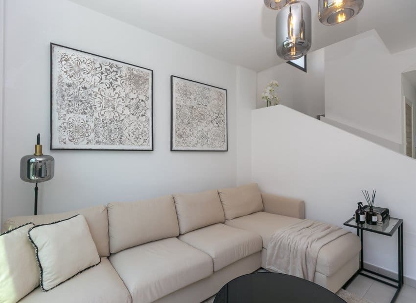 3 makuuhuone Huvila myytävänä paikassa Villamartin mukana uima-altaan - 369 000 € (Ref: 9967026)