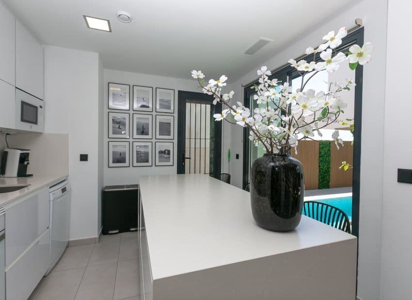 3 makuuhuone Huvila myytävänä paikassa Villamartin mukana uima-altaan - 369 000 € (Ref: 9967026)