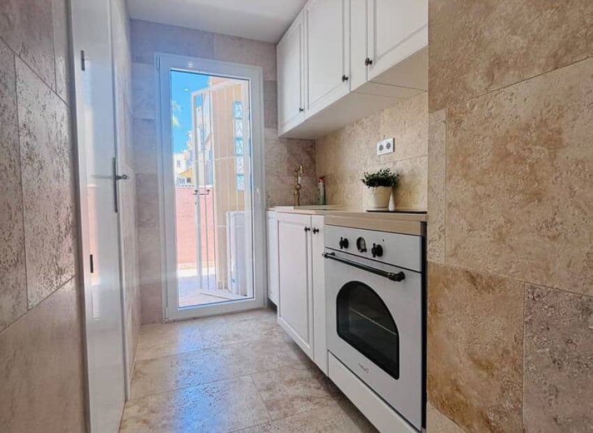 3 bedroom Villa for sale in Villamartin with pool - € 250,000 (Ref: 9967032)
