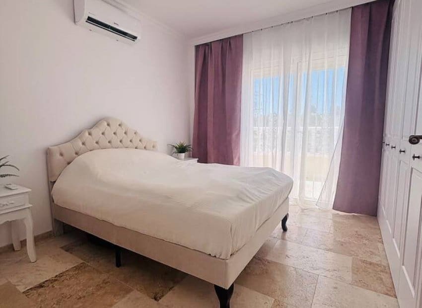 3 bedroom Villa for sale in Villamartin with pool - € 250,000 (Ref: 9967032)