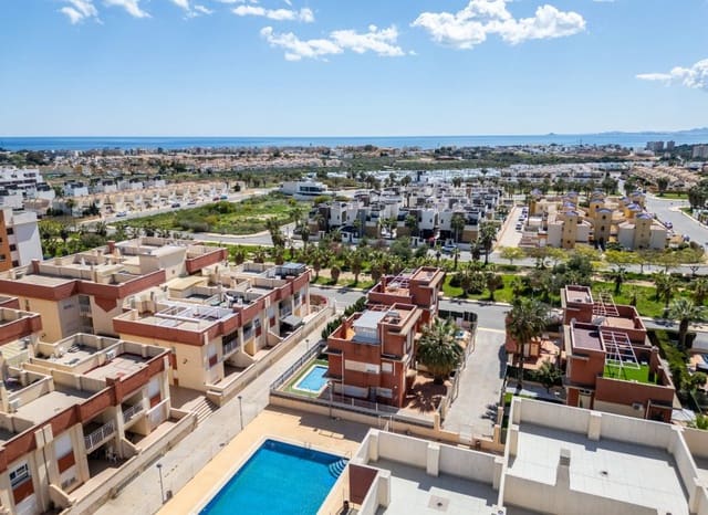 2 slaapkamer Penthouse te koop in Lomas de Cabo Roig - Los Dolses, Orihuela met zwembad garage - € 205.500 (Ref: 9967044)