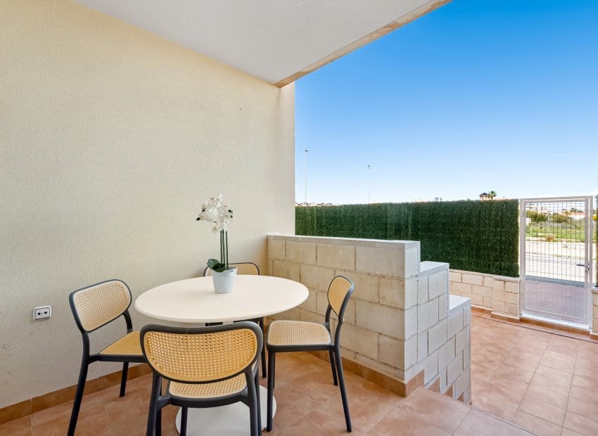 2 slaapkamer Penthouse te koop in Orihuela Costa met zwembad garage - € 205.500 (Ref: 9967044)