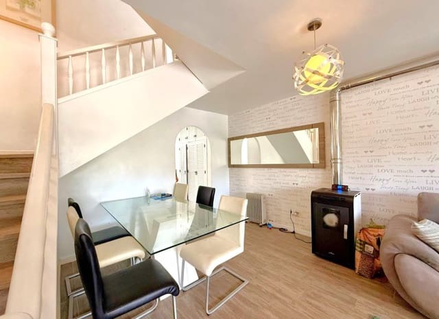 3 soverom Hus til salgs i Villamartin, Orihuela med svømmebasseng - € 265 000 (Ref: 9967047)