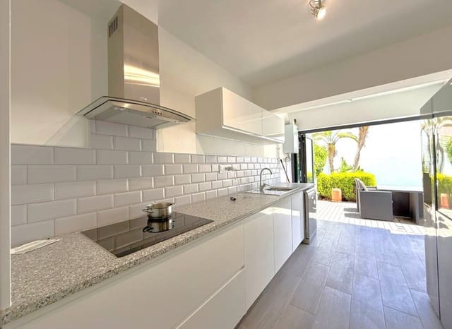 3 soverom Hus til salgs i Villamartin, Orihuela med svømmebasseng - € 265 000 (Ref: 9967047)