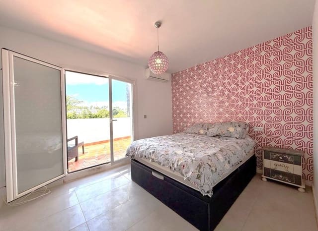 3 soverom Hus til salgs i Villamartin, Orihuela med svømmebasseng - € 265 000 (Ref: 9967047)
