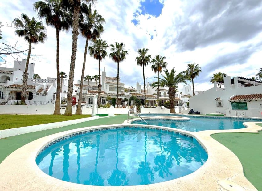 3 sovrum Hus till salu i Villamartin med pool - 265 000 € (Ref: 9967047)