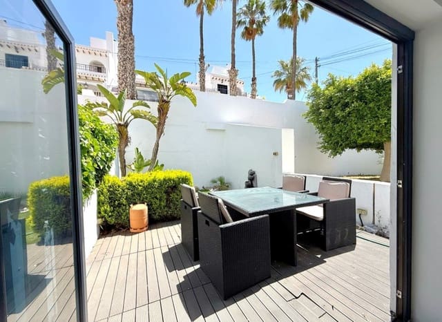 3 soverom Hus til salgs i Villamartin, Orihuela med svømmebasseng - € 265 000 (Ref: 9967047)