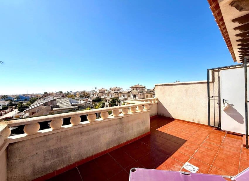 2 soveværelse Byhus til salg i Orihuela Costa med swimmingpool garage - € 221.000 (Ref: 9967048)