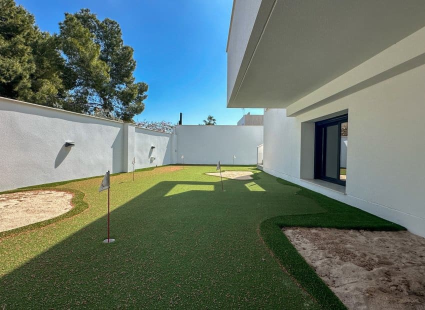4 bedroom Villa for sale in Villamartin with pool garage - € 2,950,000 (Ref: 9975653)