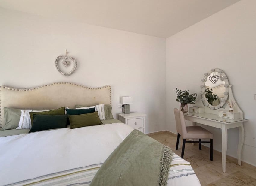 4 bedroom Villa for sale in Orihuela Costa with pool garage - € 645,000 (Ref: 9975654)