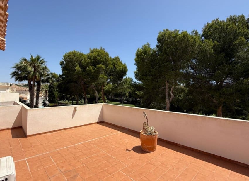 4 bedroom Villa for sale in Orihuela Costa with pool garage - € 645,000 (Ref: 9975654)