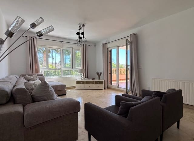 4 sypialnia Willa na sprzedaż w Lomas de Campoamor - Las Ramblas, Orihuela z basenem garażem - 645 000 € (Ref: 9975654)