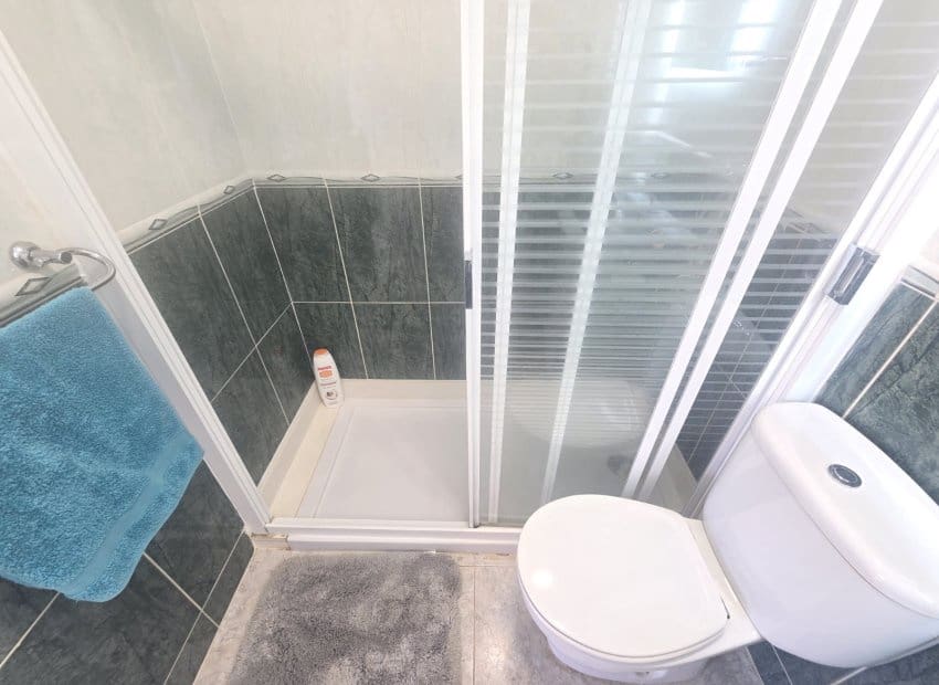 2 soveværelse Lejlighed til salg i Villamartin med swimmingpool - € 199.000 (Ref: 9983872)
