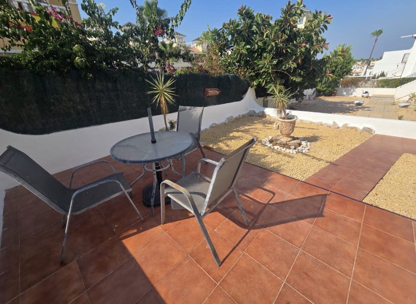 2 soveværelse Lejlighed til salg i Villamartin med swimmingpool - € 199.000 (Ref: 9983872)
